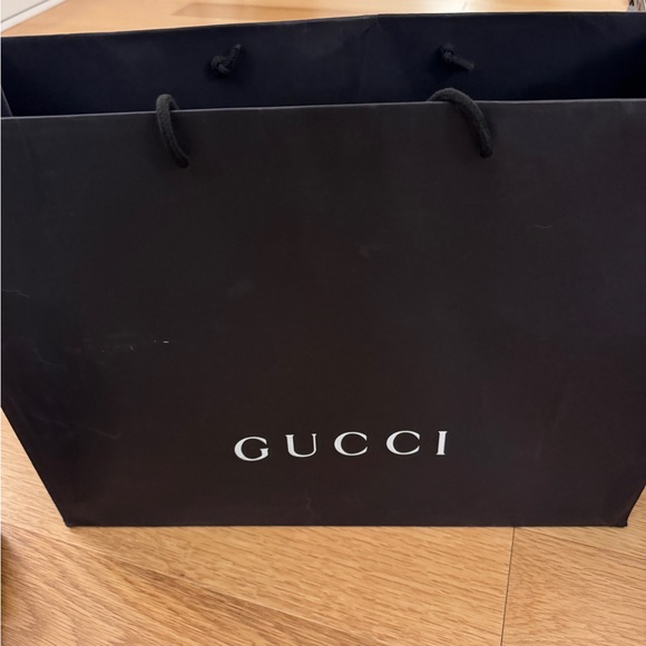 Gucci Black Leather Loafers with Gold and Green Accents - Picture 4 of 9